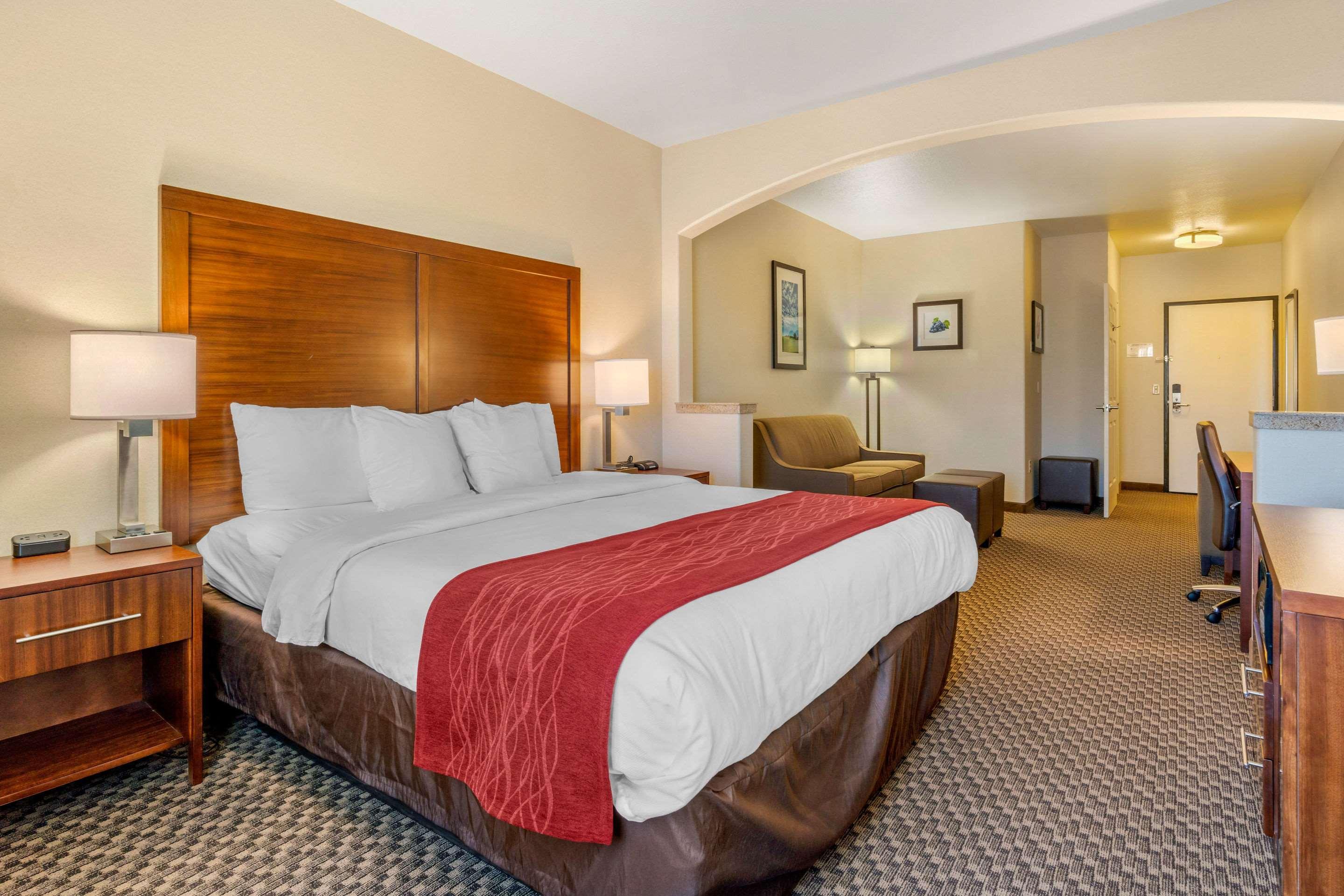 Comfort Inn & Suites Galt - Lodi North Extérieur photo