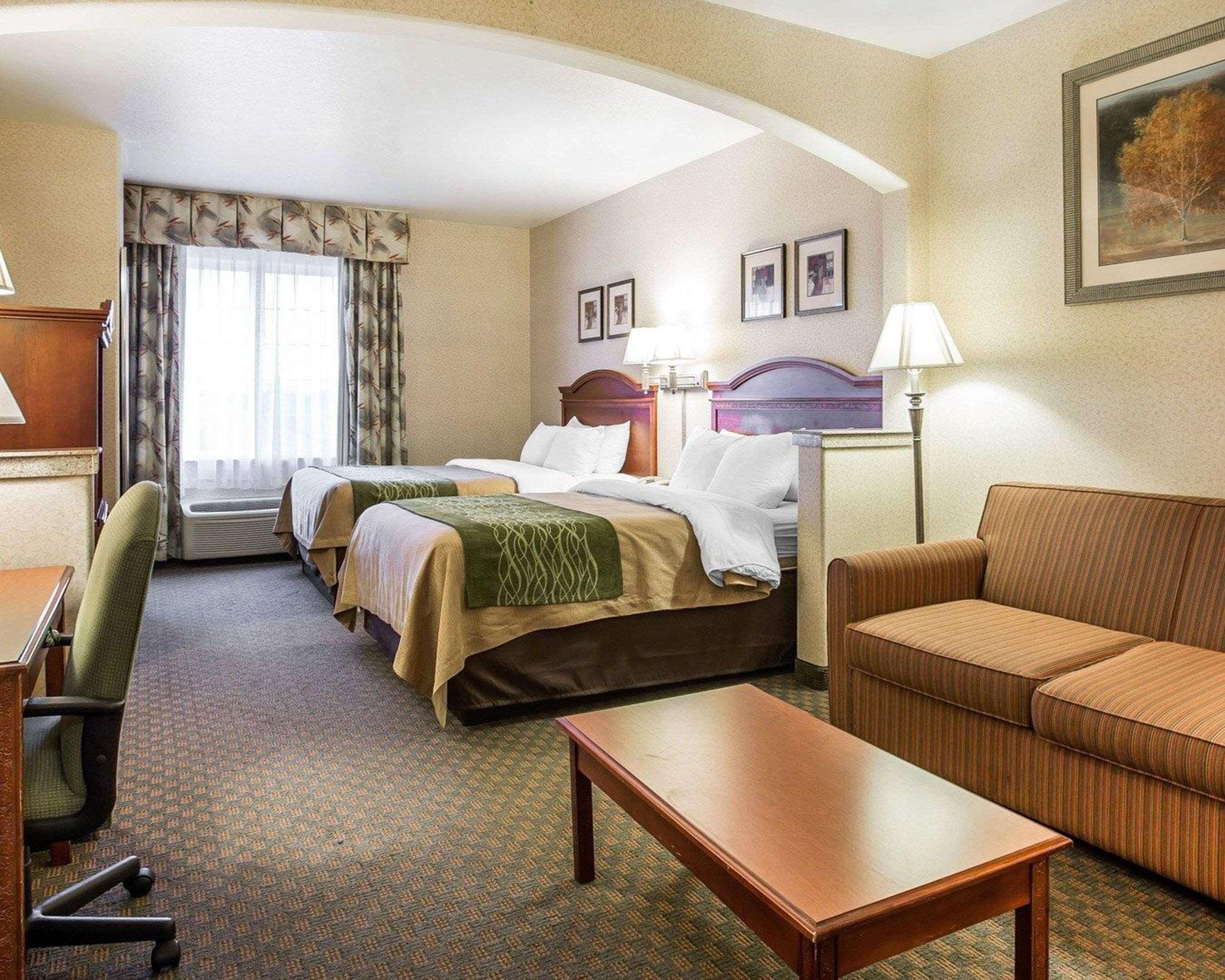 Comfort Inn & Suites Galt - Lodi North Extérieur photo