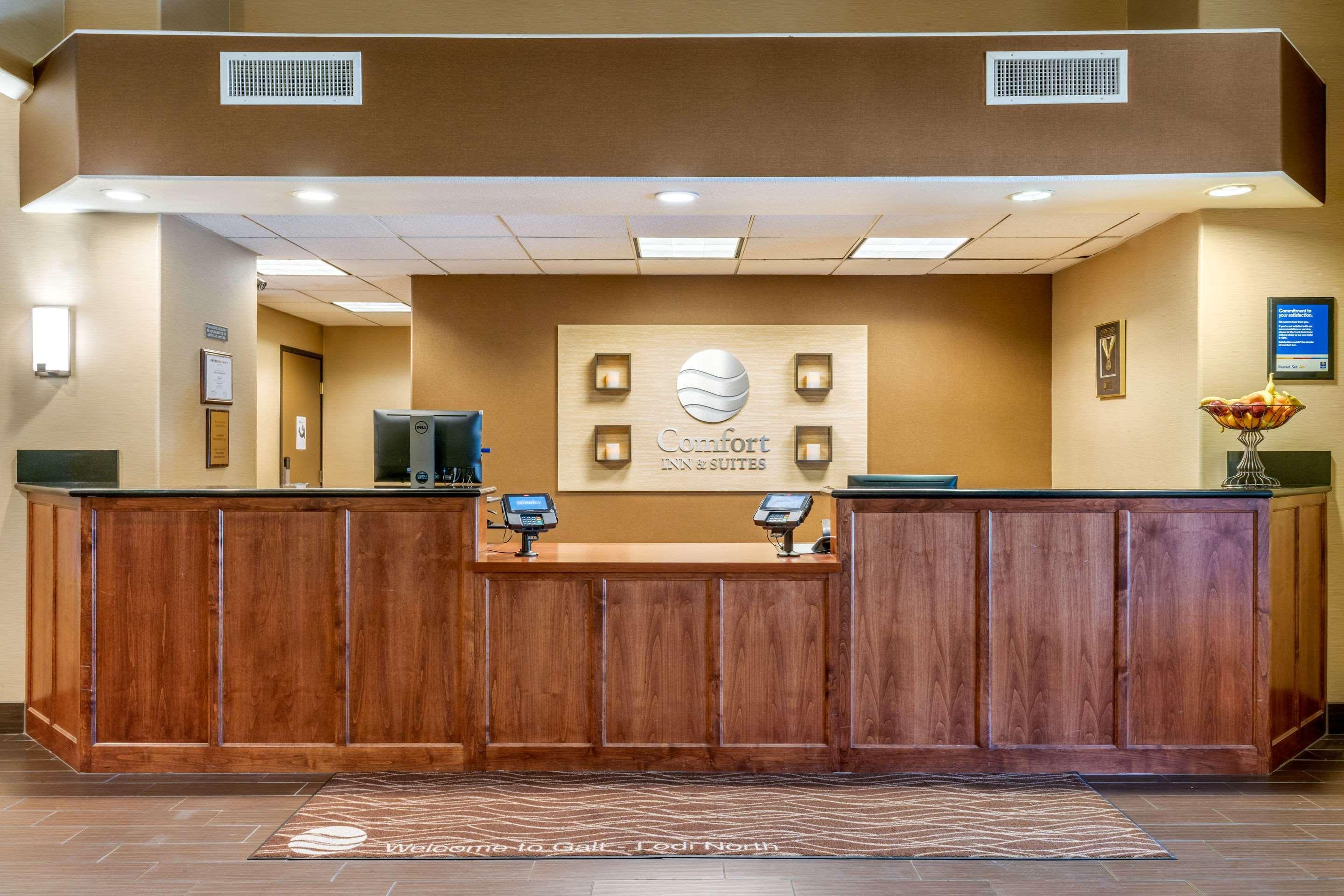 Comfort Inn & Suites Galt - Lodi North Extérieur photo