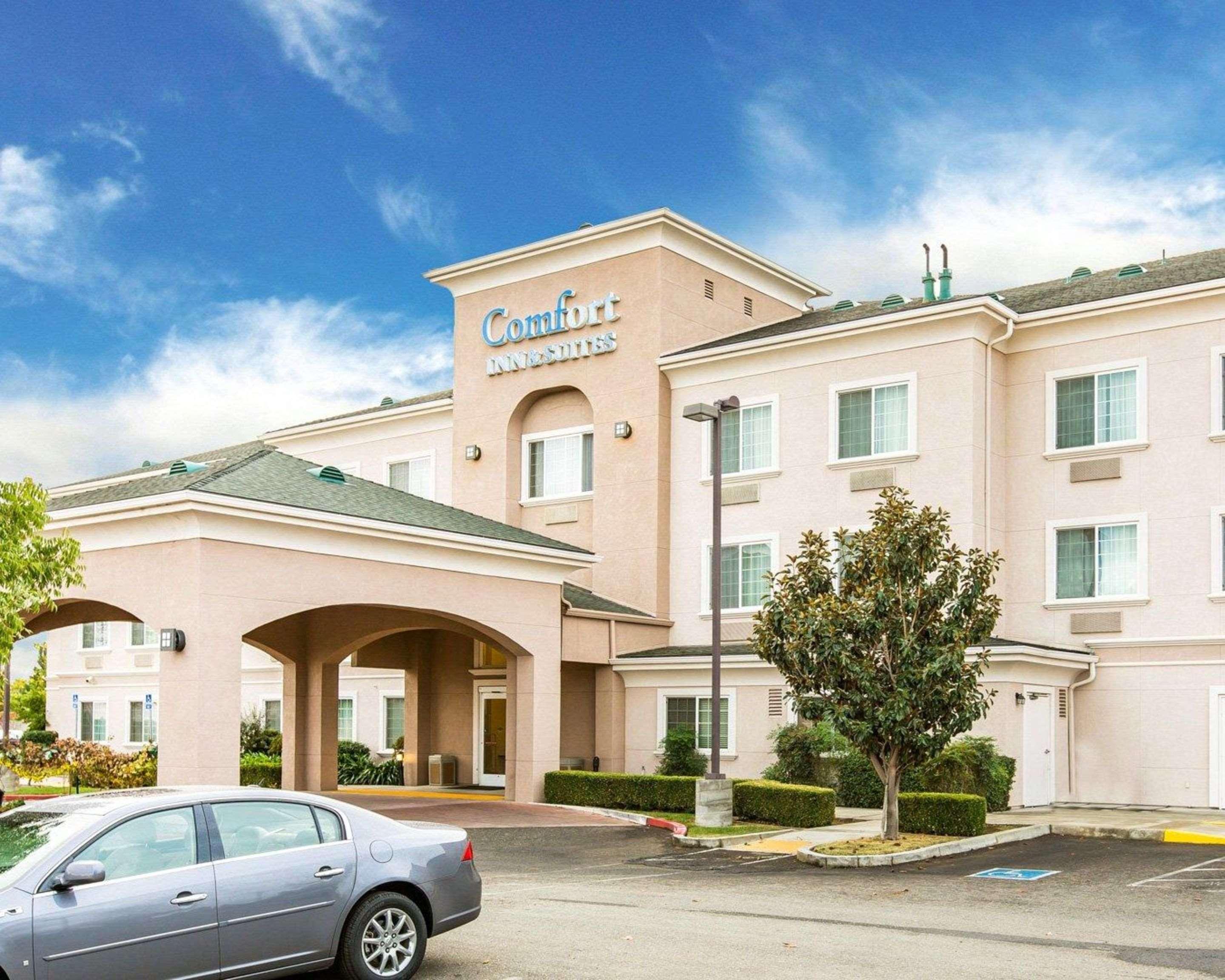 Comfort Inn & Suites Galt - Lodi North Extérieur photo