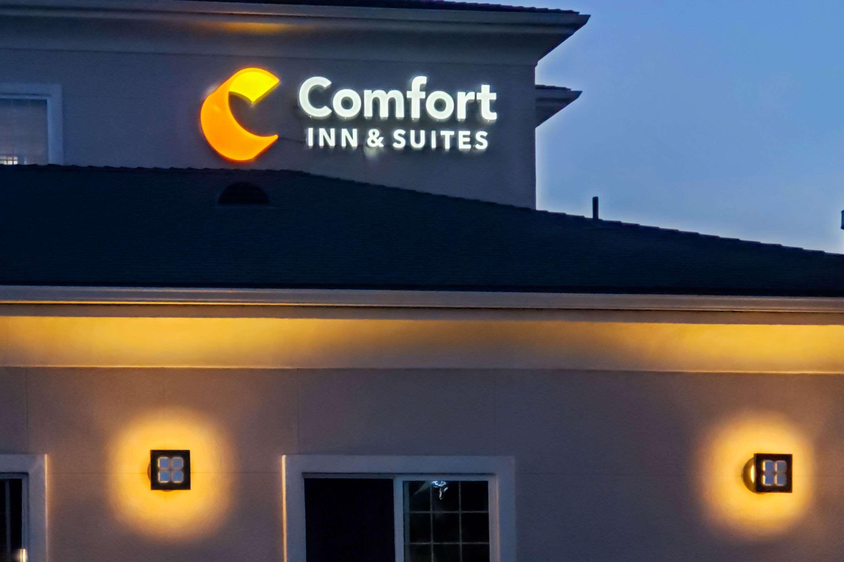 Comfort Inn & Suites Galt - Lodi North Extérieur photo