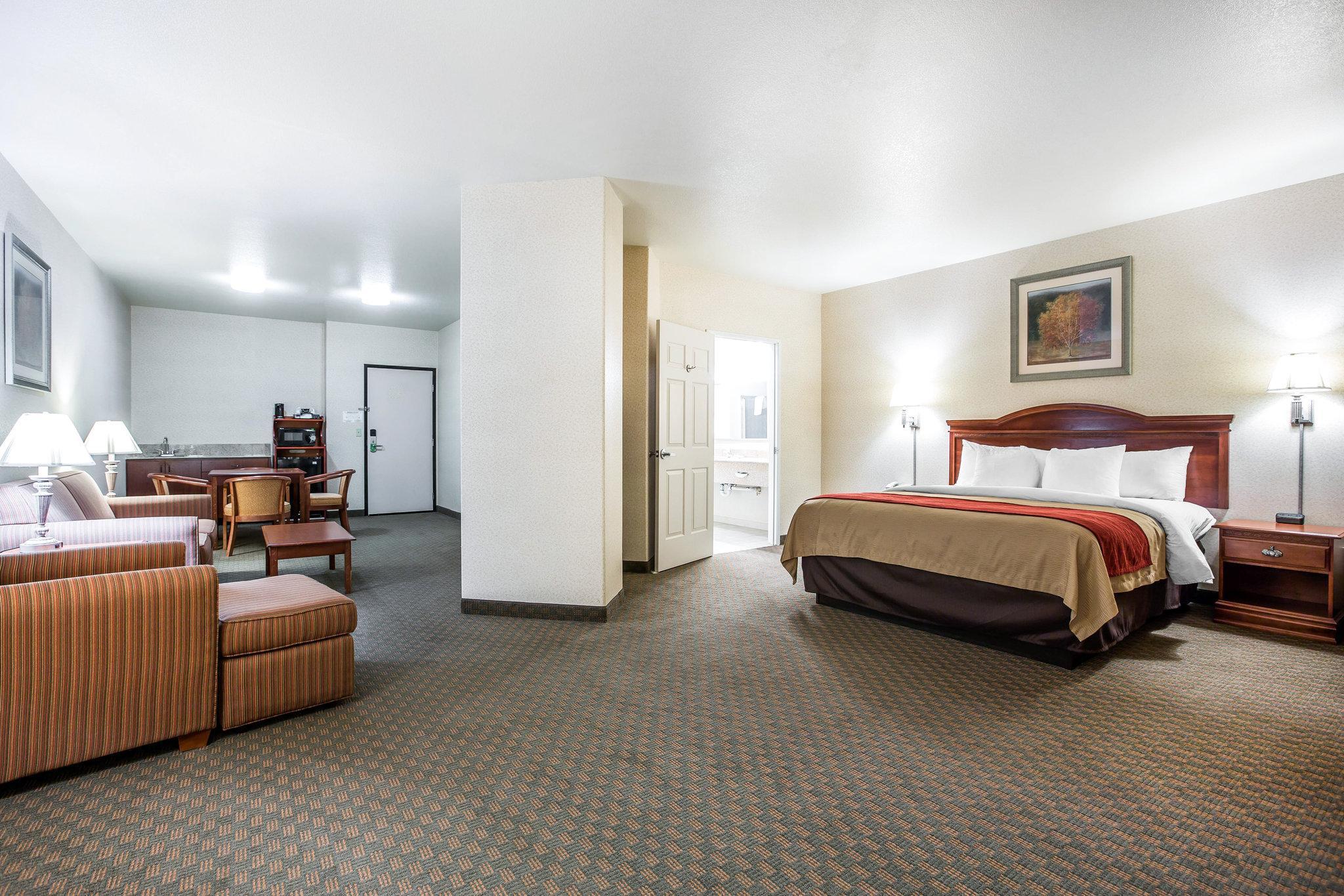 Comfort Inn & Suites Galt - Lodi North Extérieur photo