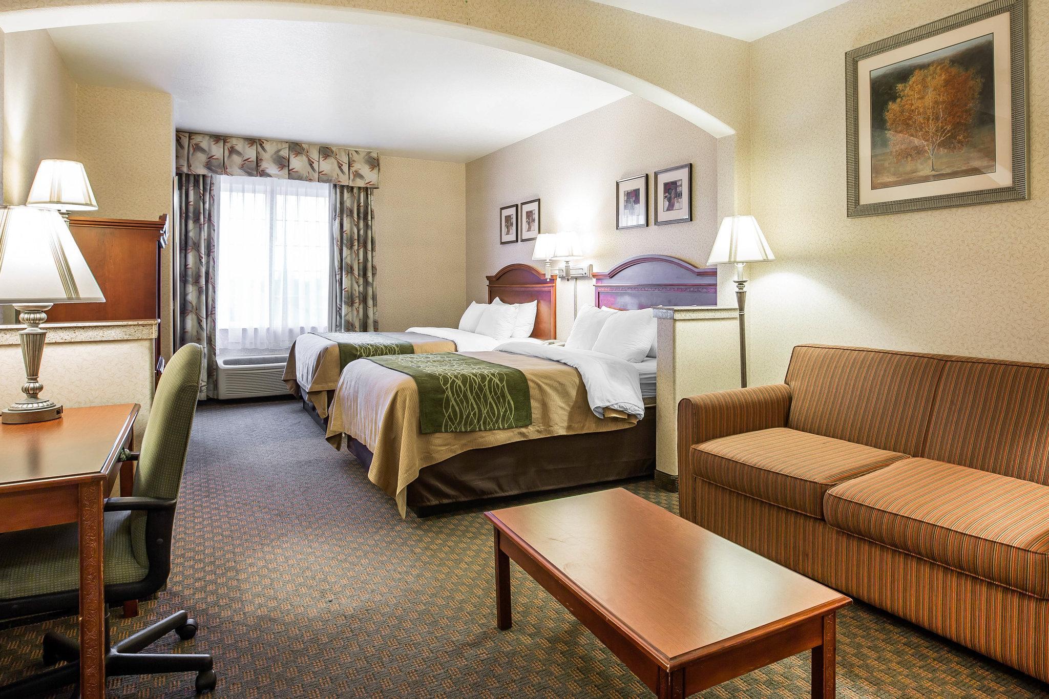 Comfort Inn & Suites Galt - Lodi North Extérieur photo