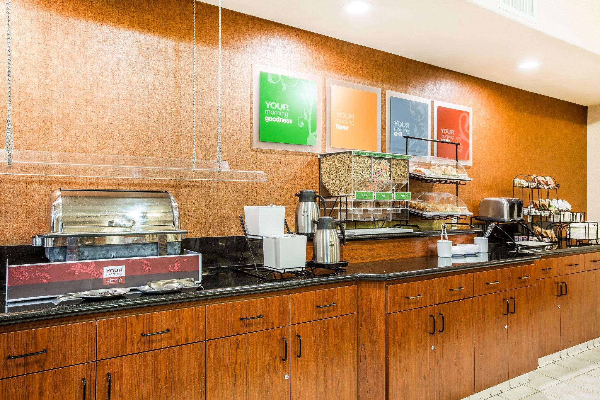 Comfort Inn & Suites Galt - Lodi North Extérieur photo