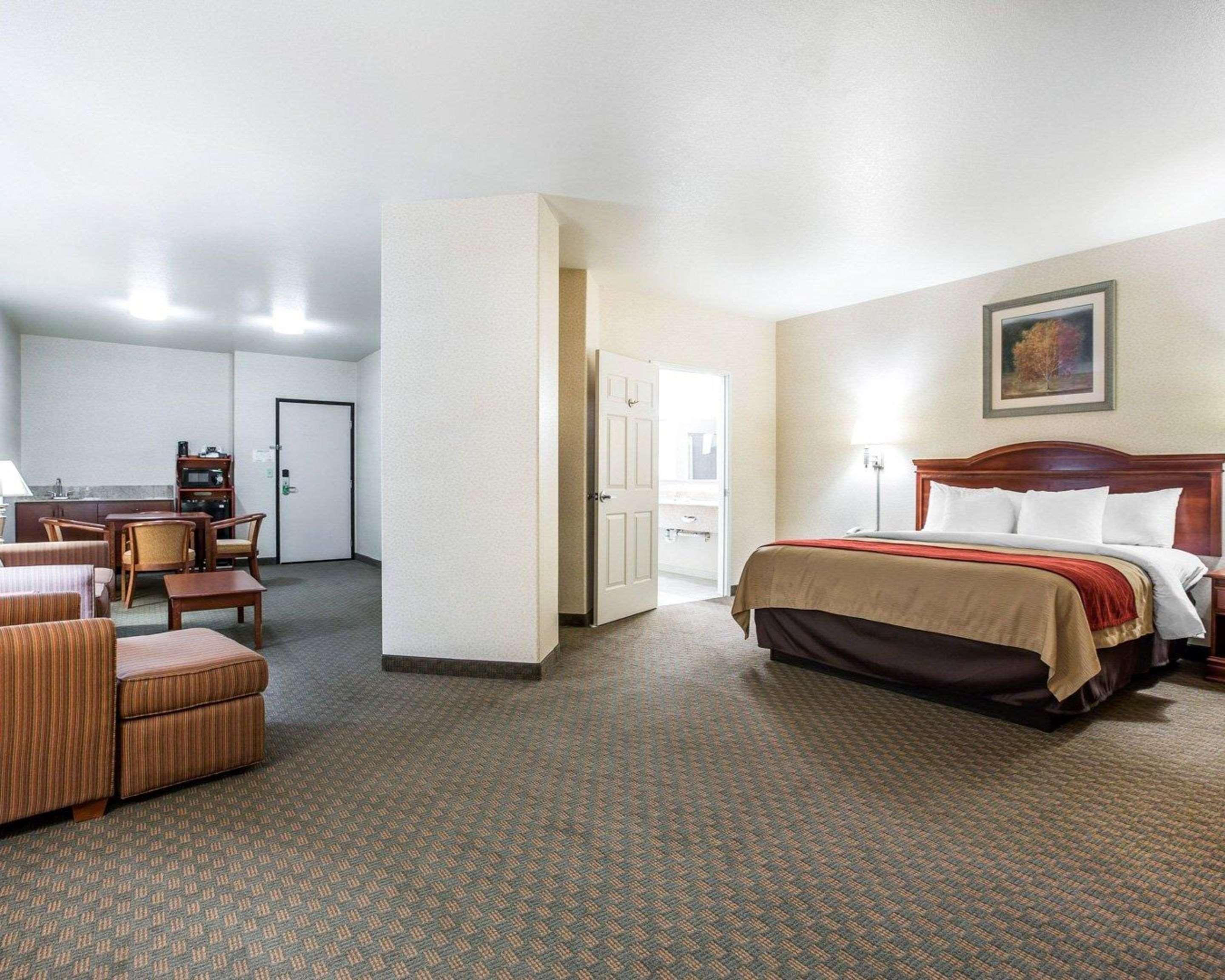 Comfort Inn & Suites Galt - Lodi North Extérieur photo