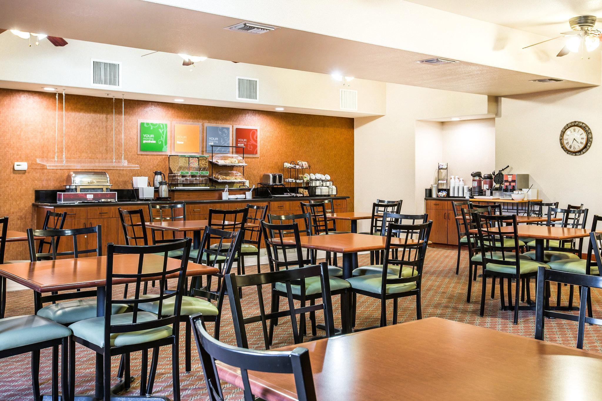 Comfort Inn & Suites Galt - Lodi North Extérieur photo