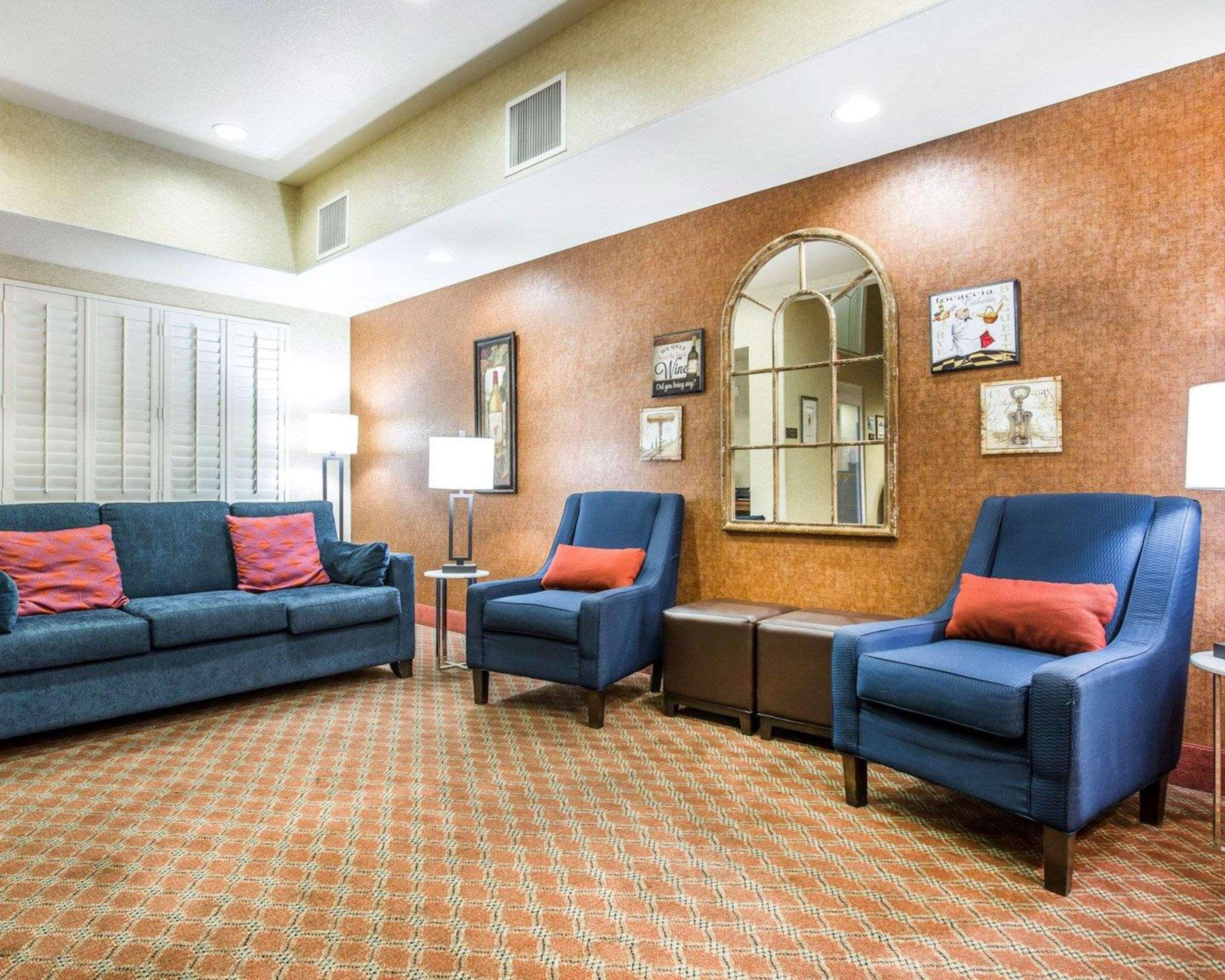 Comfort Inn & Suites Galt - Lodi North Extérieur photo
