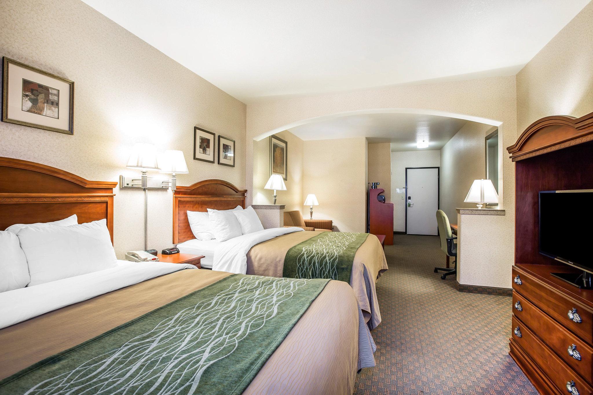 Comfort Inn & Suites Galt - Lodi North Extérieur photo